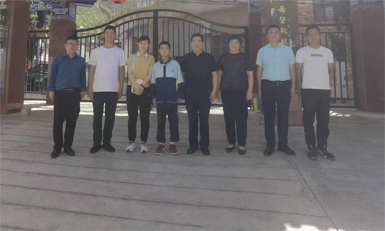 http://www.theflashmobs.com结对帮扶爱心水协—走访慰问学生